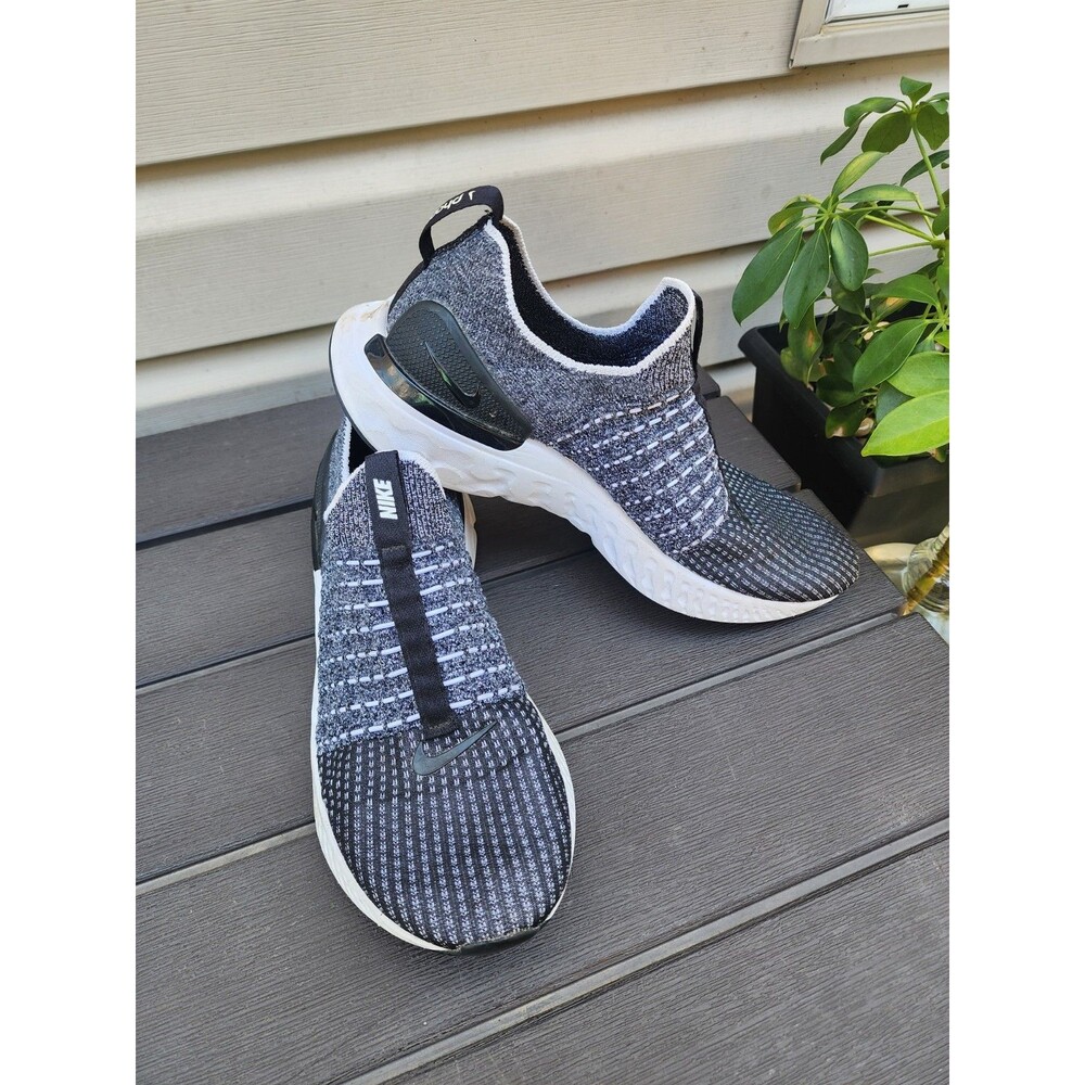 Nike React Phantom Run Flyknit 2 Black White Oreo Size 9.5 Women's Running Shoes